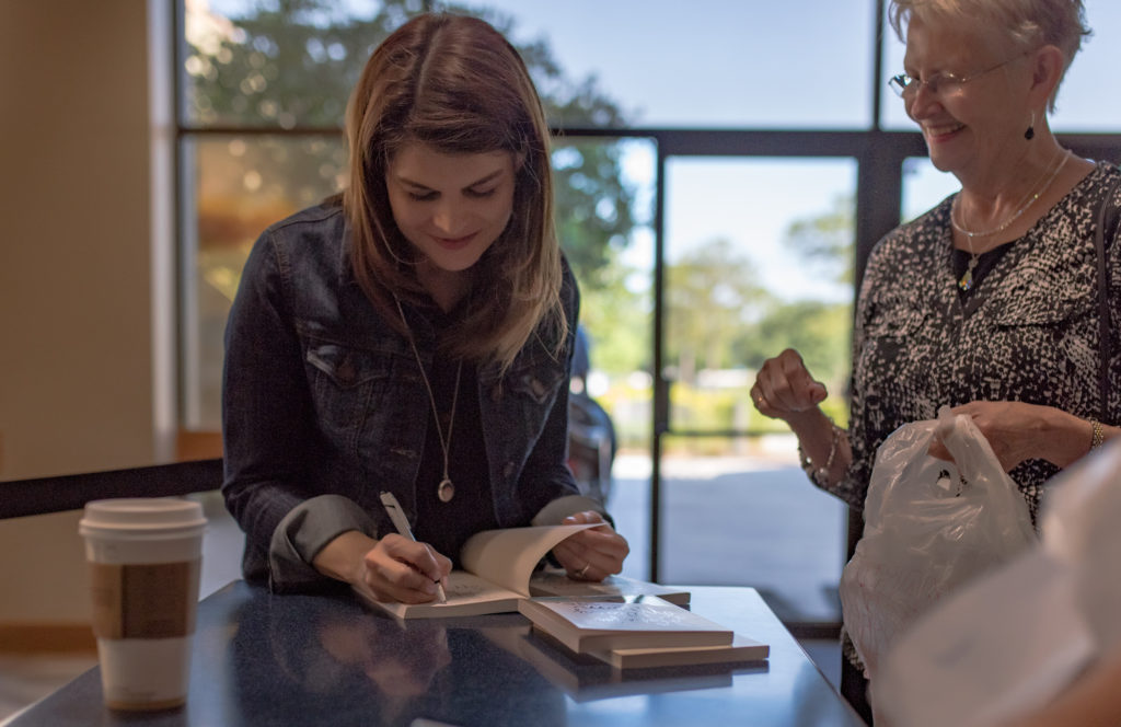 stacey_thacker-booksigning